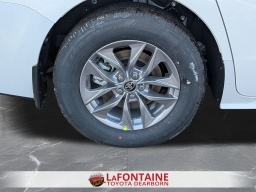 Toyota Sienna LE AWD 8-Passenger (Natl) 2026