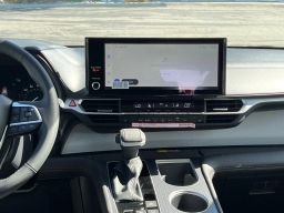 Toyota Sienna XLE FWD 8-Passenger (Natl) 2026