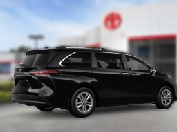 Toyota Sienna XLE FWD 7-Passenger (Natl) 2026