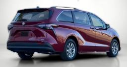 Toyota Sienna XLE FWD 8-Passenger (Natl) 2026