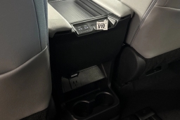 Toyota Sienna XLE FWD 8-Passenger (Natl) 2026