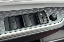 Toyota Sienna XLE FWD 8-Passenger (Natl) 2026