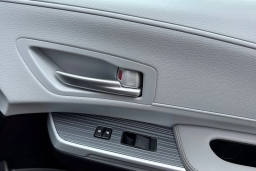 Toyota Sienna XLE FWD 8-Passenger (Natl) 2026