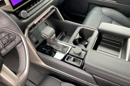 Toyota Tundra 4WD Limited CrewMax 5.5' Bed (Natl) 2026