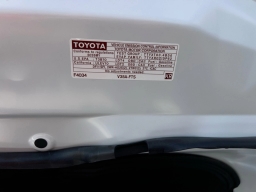 Toyota Tundra 4WD SR5 CrewMax 5.5' Bed (Natl) 2026