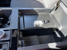 Toyota Tundra 4WD SR5 CrewMax 5.5' Bed (Natl) 2026