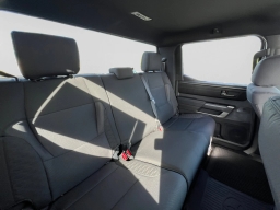 Toyota Tundra 4WD SR5 CrewMax 5.5' Bed (Natl) 2026