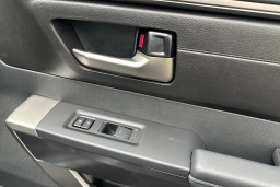 Toyota Tundra 4WD SR5 CrewMax 5.5' Bed (Natl) 2025