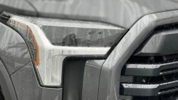 Toyota Tundra 4WD SR5 CrewMax 5.5' Bed (Natl) 2025