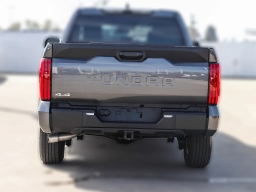 Toyota Tundra 4WD SR5 CrewMax 5.5' Bed (Natl) 2026