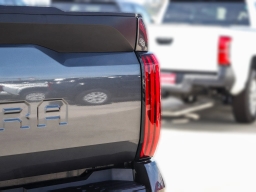 Toyota Tundra 4WD SR5 CrewMax 5.5' Bed (Natl) 2026