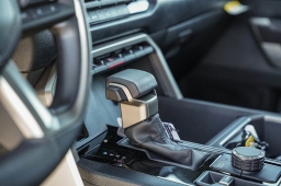 Toyota Tundra 4WD SR5 CrewMax 5.5' Bed (Natl) 2026