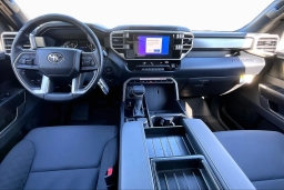 Toyota Tundra 4WD SR5 CrewMax 5.5' Bed (Natl) 2026