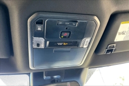 Toyota Tundra 4WD SR5 CrewMax 5.5' Bed (Natl) 2026