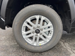 Toyota Tundra 4WD SR5 CrewMax 5.5' Bed (Natl) 2026