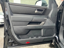 Toyota Tundra 4WD SR5 CrewMax 5.5' Bed (Natl) 2026