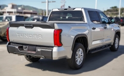 Toyota Tundra 4WD SR5 CrewMax 5.5' Bed (Natl) 2026