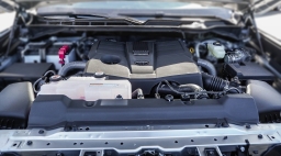 Toyota Tundra 4WD SR5 CrewMax 5.5' Bed (Natl) 2026