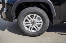 Toyota Tundra 4WD SR5 CrewMax 5.5' Bed (Natl) 2026