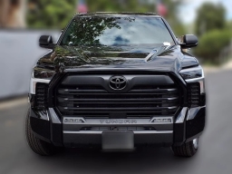 Toyota Tundra 4WD SR5 CrewMax 5.5' Bed (Natl) 2026