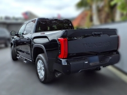 Toyota Tundra 4WD SR5 CrewMax 5.5' Bed (Natl) 2026