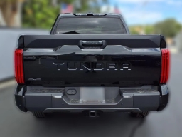 Toyota Tundra 4WD SR5 CrewMax 5.5' Bed (Natl) 2026