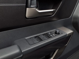 Toyota Tundra 4WD SR5 CrewMax 5.5' Bed (Natl) 2026