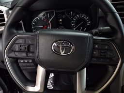 Toyota Tundra 4WD SR5 CrewMax 5.5' Bed (Natl) 2026