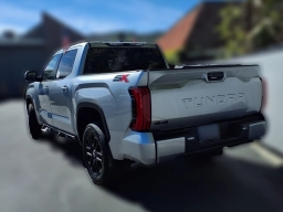 Toyota Tundra 4WD SR5 CrewMax 5.5' Bed (Natl) 2026