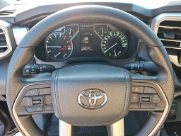 Toyota Tundra 4WD SR5 CrewMax 5.5' Bed (Natl) 2025