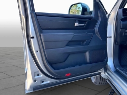 Toyota Tundra 4WD SR5 CrewMax 5.5' Bed (Natl) 2026