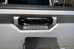 Toyota Tundra 4WD SR5 CrewMax 5.5' Bed (Natl) 2026