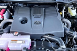 Toyota Tundra 4WD SR5 CrewMax 5.5' Bed (Natl) 2026