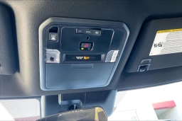 Toyota Tundra 4WD SR5 CrewMax 5.5' Bed (Natl) 2026