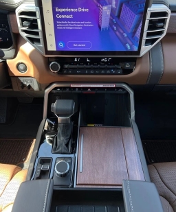 Toyota Tundra 4WD 1794 Edition CrewMax 5.5' Bed (Natl) 2025