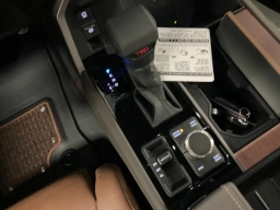 Toyota Tundra 4WD 1794 Edition Hybrid CrewMax 5.5' Bed (Natl) 2026