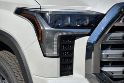 Toyota Tundra 4WD 1794 Edition Hybrid CrewMax 5.5' Bed (Natl) 2026