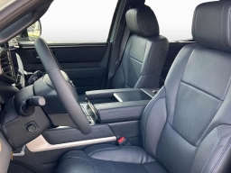 Toyota Tundra 4WD Platinum CrewMax 5.5' Bed (Natl) 2026