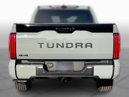 Toyota Tundra 4WD Platinum CrewMax 5.5' Bed (Natl) 2026