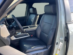 Toyota Tundra 4WD Platinum CrewMax 5.5' Bed (Natl) 2026