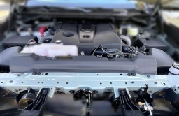 Toyota Tundra 4WD Platinum CrewMax 5.5' Bed (Natl) 2026