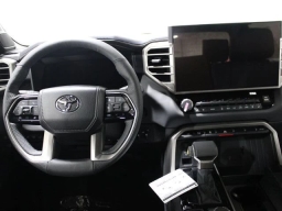 Toyota Tundra 4WD Platinum CrewMax 5.5' Bed (Natl) 2026