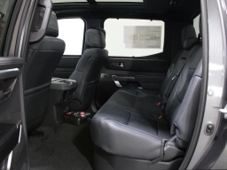 Toyota Tundra 4WD Platinum CrewMax 5.5' Bed (Natl) 2026