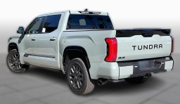 Toyota Tundra 4WD Platinum CrewMax 5.5' Bed (Natl) 2026