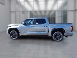 Toyota Tundra 4WD Platinum CrewMax 5.5' Bed (Natl) 2026