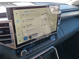 Toyota Tundra 4WD Platinum CrewMax 5.5' Bed (Natl) 2026