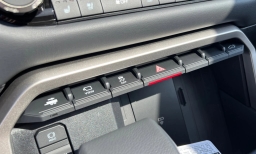 Toyota Tundra 4WD Platinum CrewMax 5.5' Bed (Natl) 2026