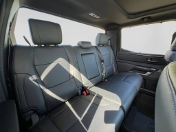 Toyota Tundra 4WD Platinum CrewMax 5.5' Bed (Natl) 2026