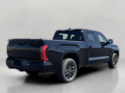 Toyota Tundra 4WD Platinum CrewMax 6.5' Bed (Natl) 2026