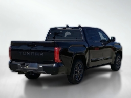 Toyota Tundra 4WD Platinum Hybrid CrewMax 5.5' Bed (Natl) 2026